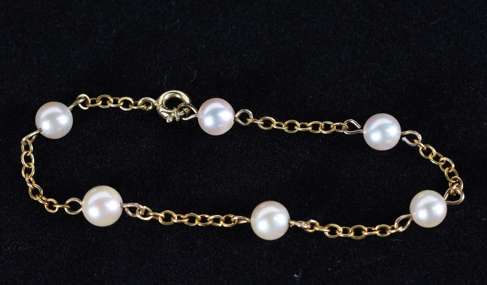 Pulseira cm corrente de ouro 18 k intercalada com 6 perolas (Por... - foto 2 de 3