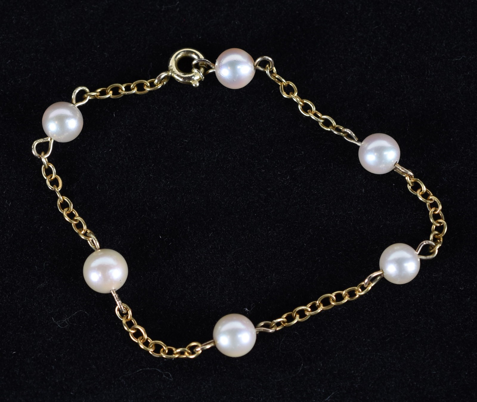 Pulseira cm corrente de ouro 18 k intercalada com 6 perolas (Por... - foto 3 de 3