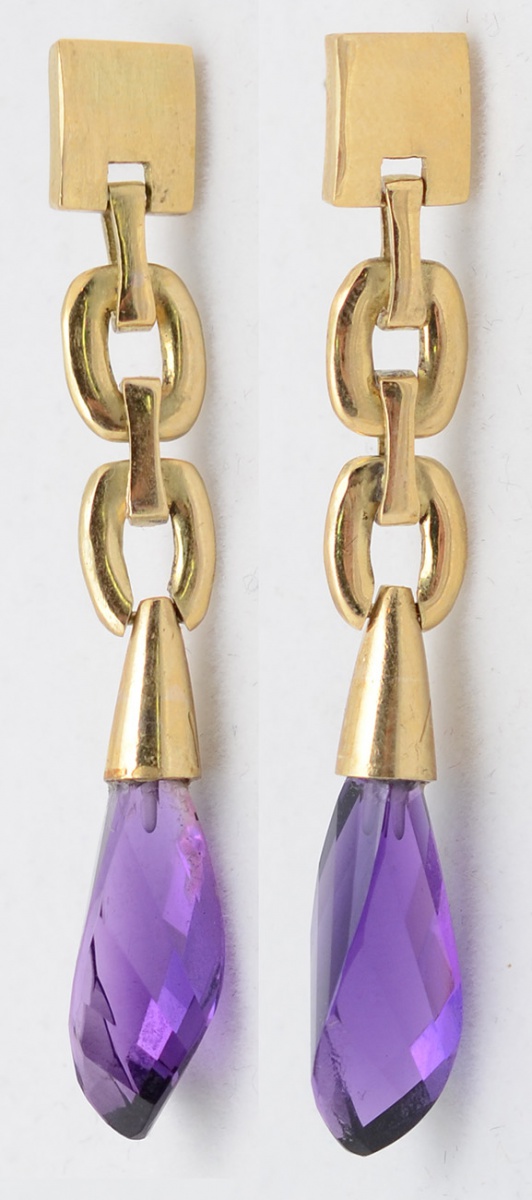Par de brincos de ouro amarelo 18 k 750, modelo pingente com...