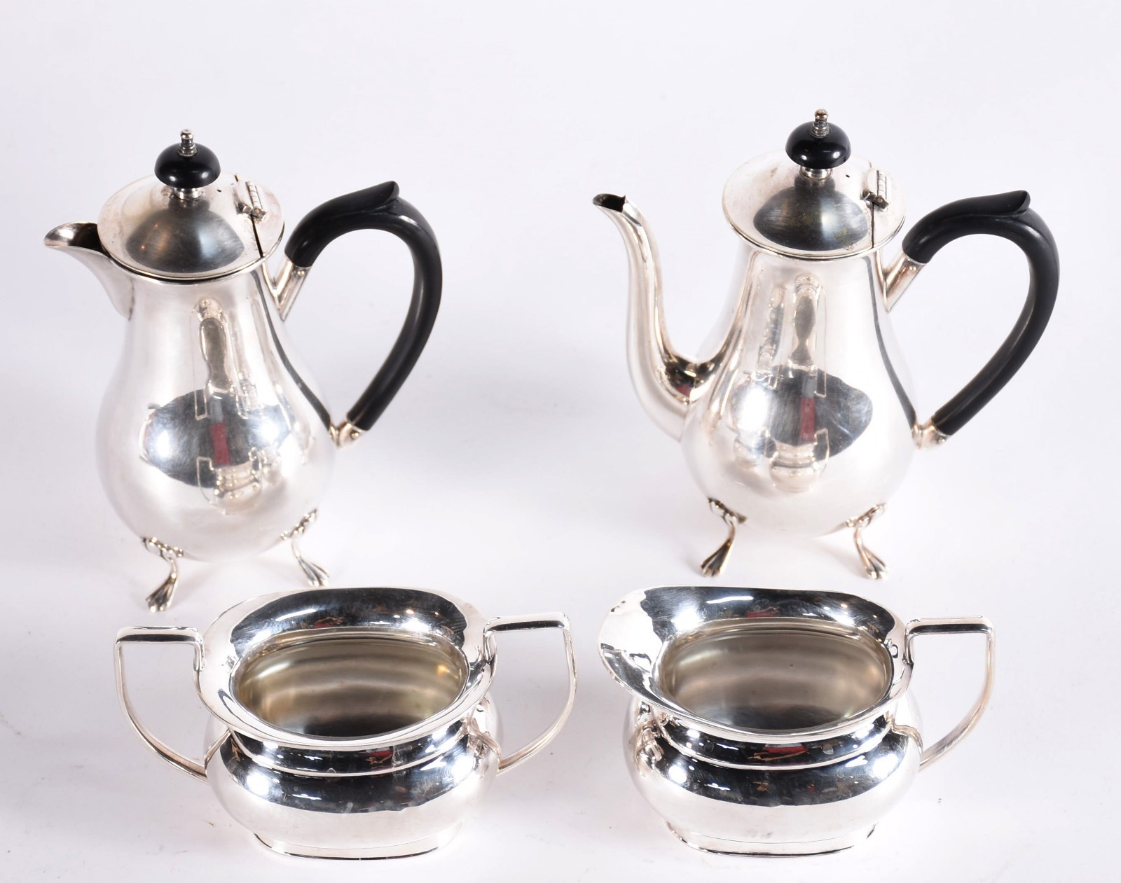 Baixela de chá e café de metal prateado ingles, composto de: 2 bules... - foto 1 de 4