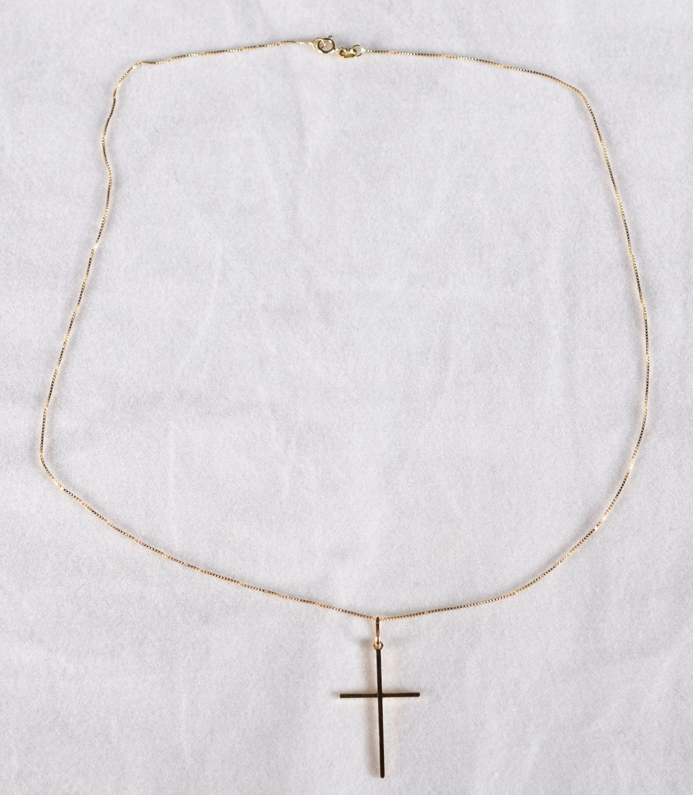 Cordão de ouro 18 k, contraste 750 e pingente na forma de crucifixo... - foto 2 de 6