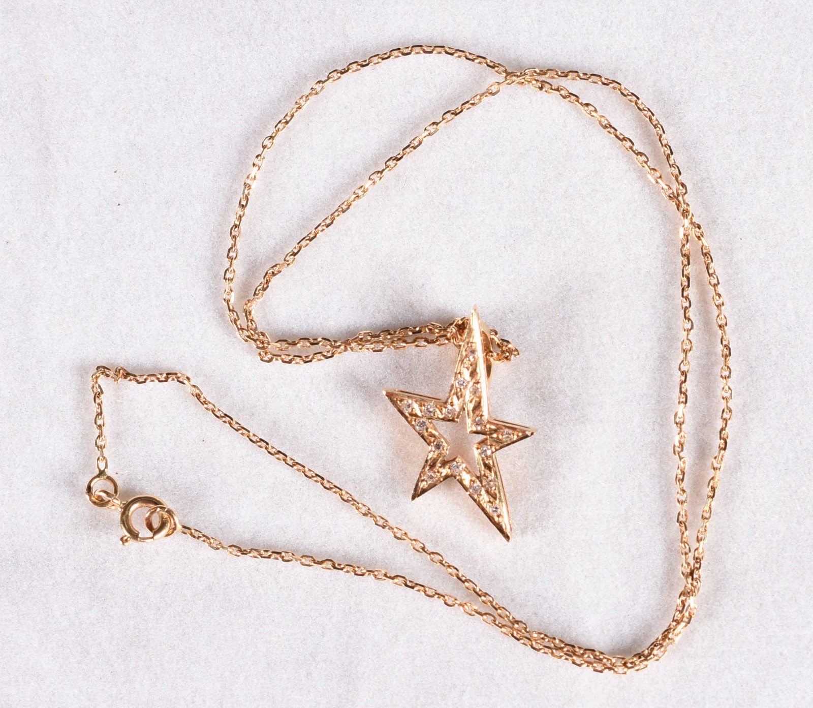 Colar de ouro 18 k, contraste 750 com 10 brilhantes (Por motivos de... - foto 4 de 5