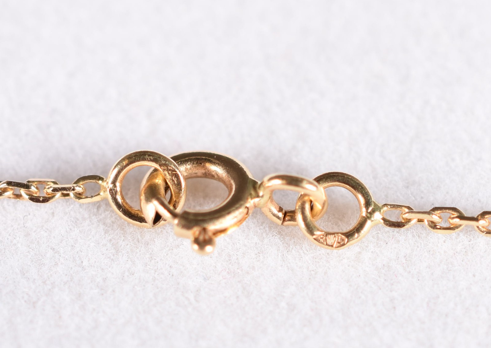 Colar de ouro 18 k, contraste 750 com 10 brilhantes (Por motivos de... - foto 5 de 5