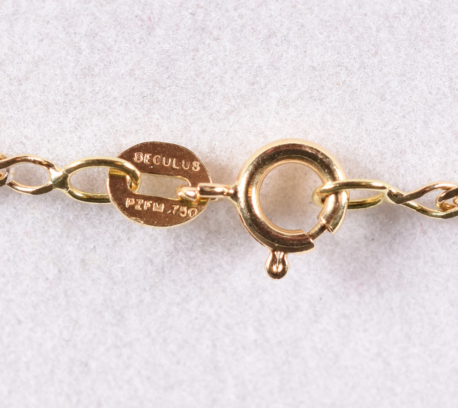 Colar de ouro 18k, contraste 750 com pingente no feitio figa na cor... - foto 5 de 5