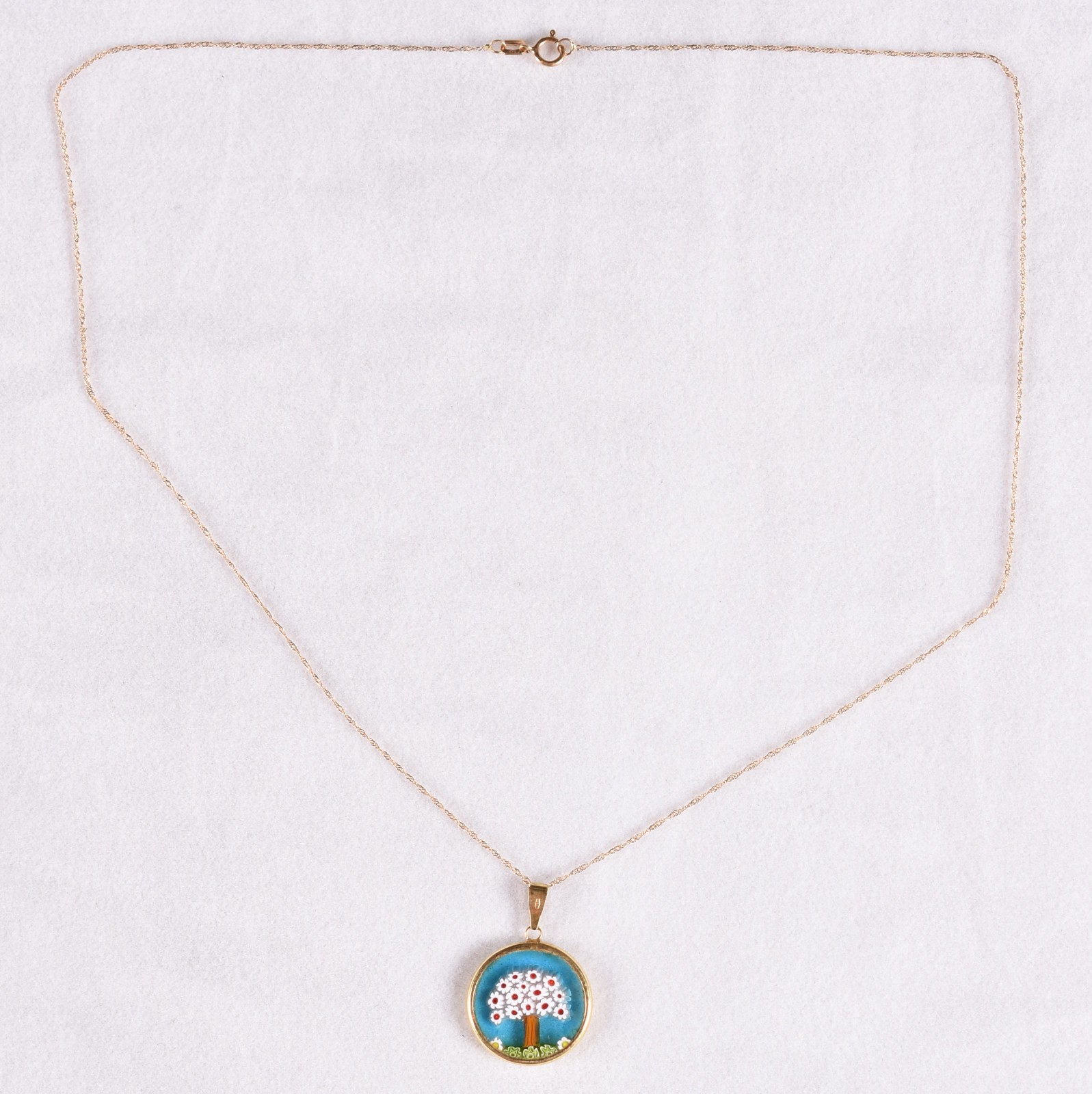 Colar de ouro 18 k, contraste 750 com pingente da árvore da... - foto 2 de 5