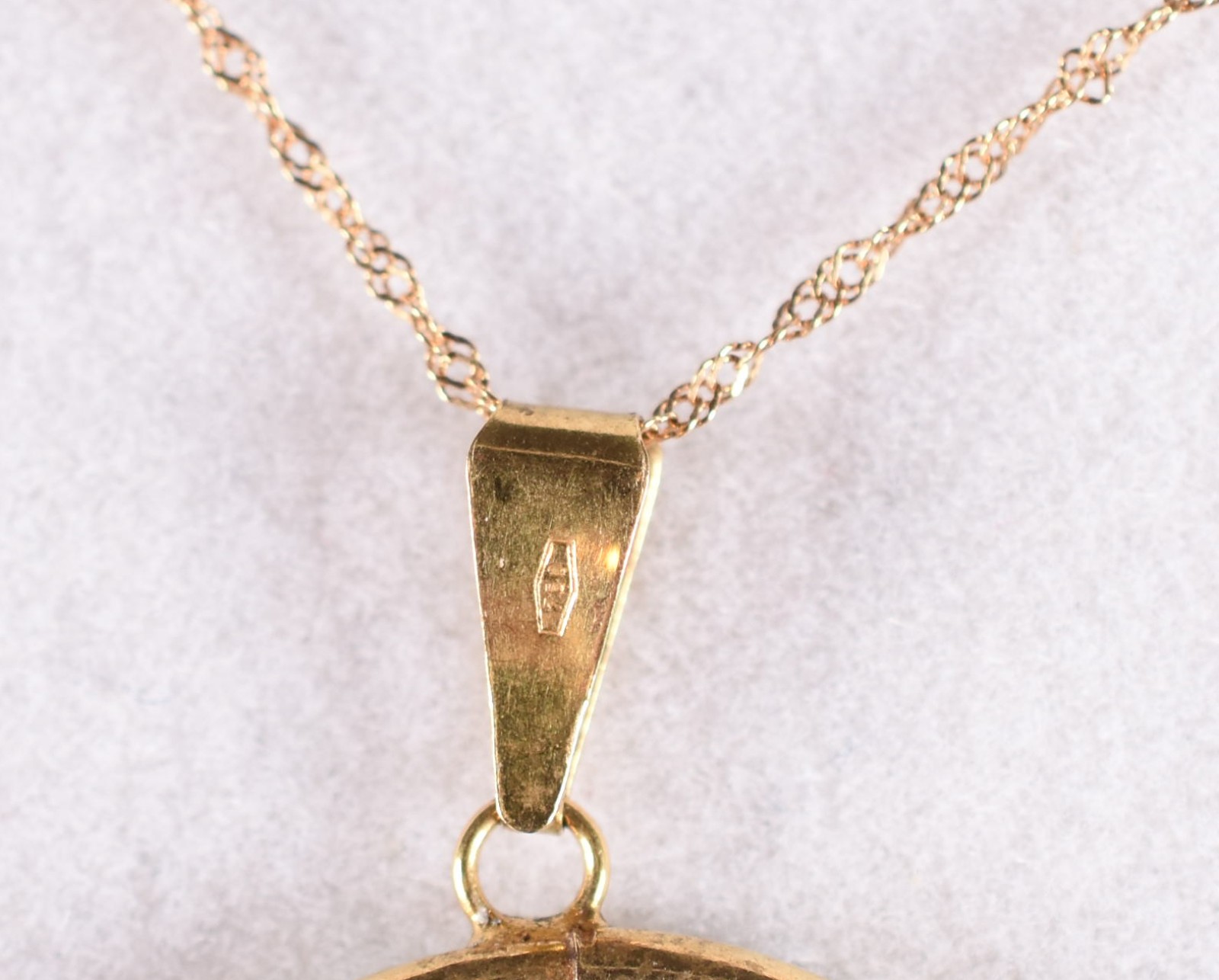 Colar de ouro 18 k, contraste 750 com pingente da árvore da... - foto 5 de 5