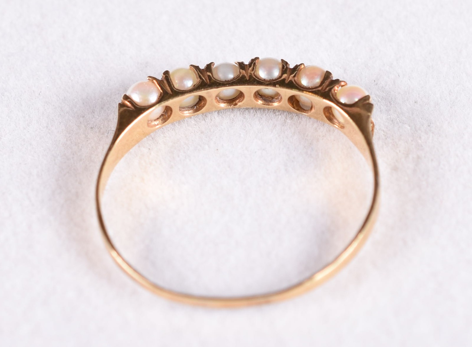 Anel de ouro 18 k, contraste 750 com mini perolas, aro 19 (Por... - foto 3 de 4