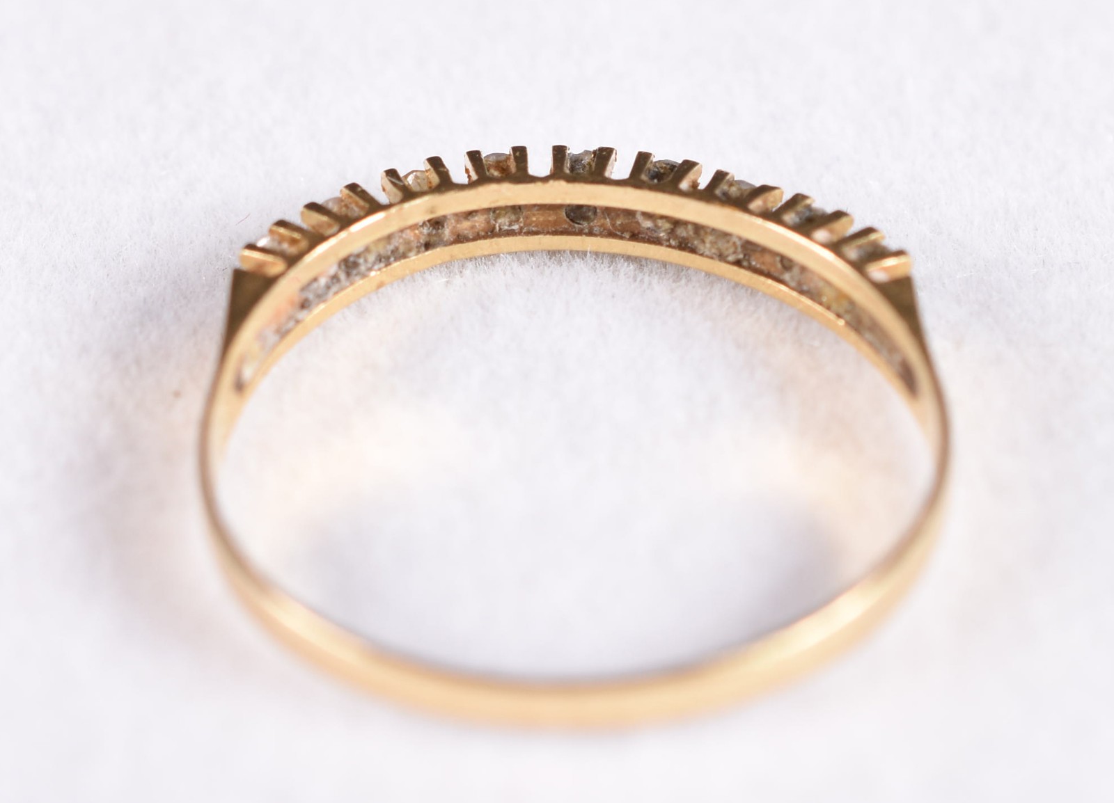 Anel de ouro 18k, contraste 750 com 9 brilhantes, aro 21 (Por motivos... - foto 3 de 4