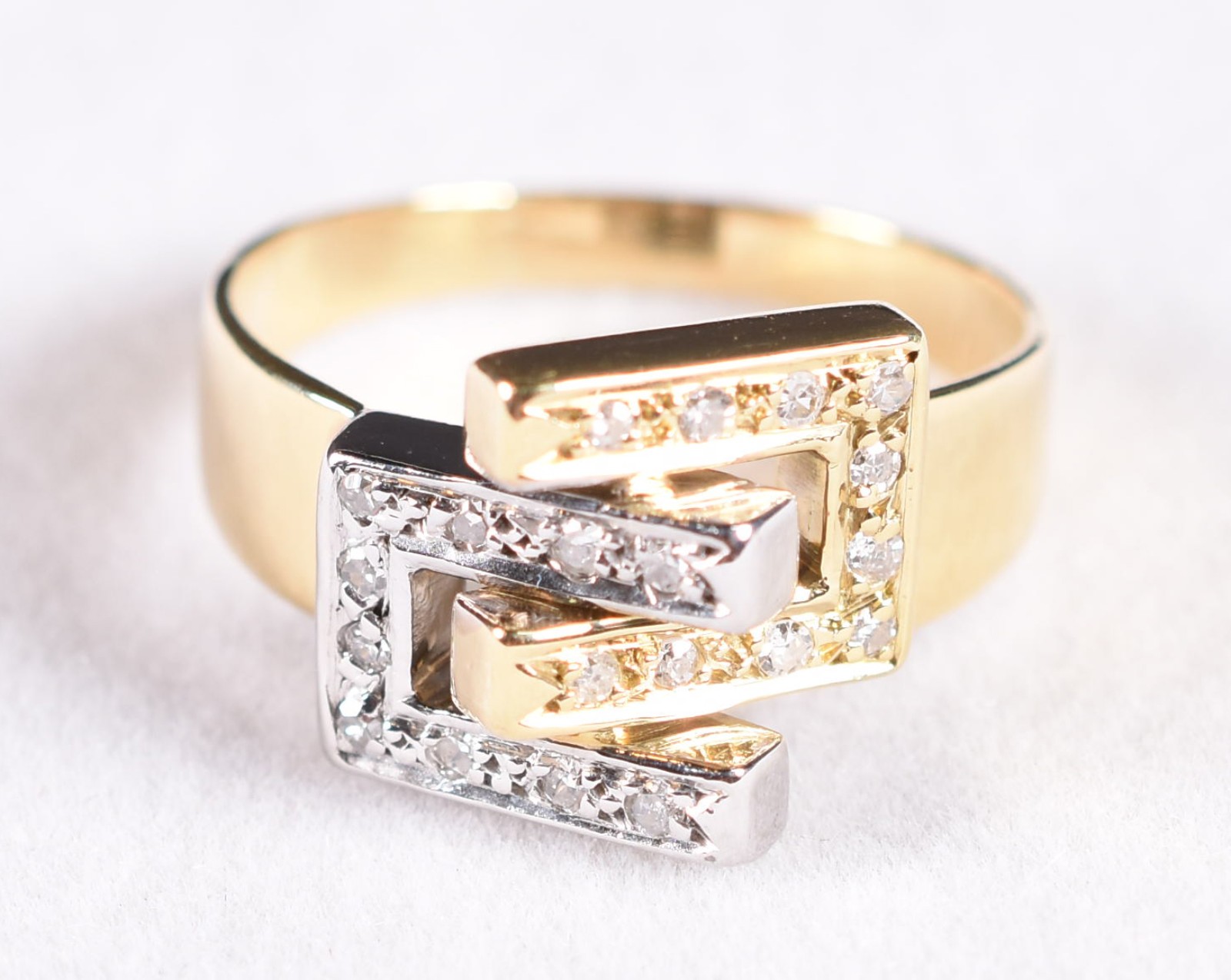 Anel de ouro 18 k e ouro branco com 12 brilhantes, aro 20 (Por... - foto 3 de 4