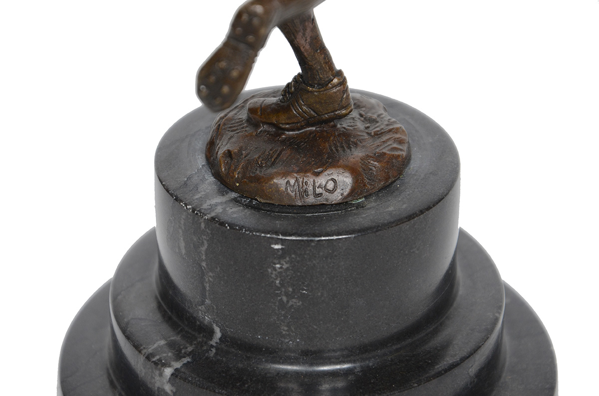 Escultura de petit bronze repres.¨O jogador ", base de mármore... - foto 3 de 3