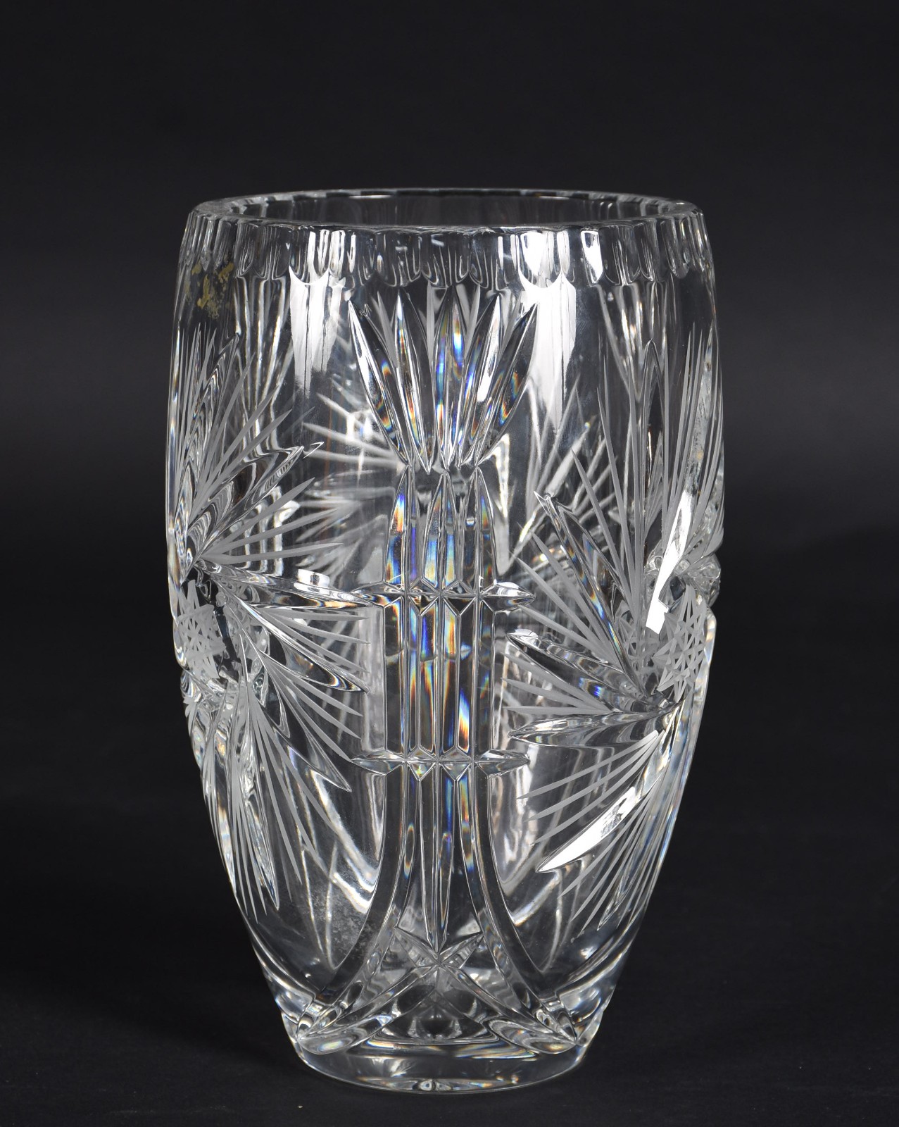 Vaso de cristal tcheco lapidado. - foto 3 de 4