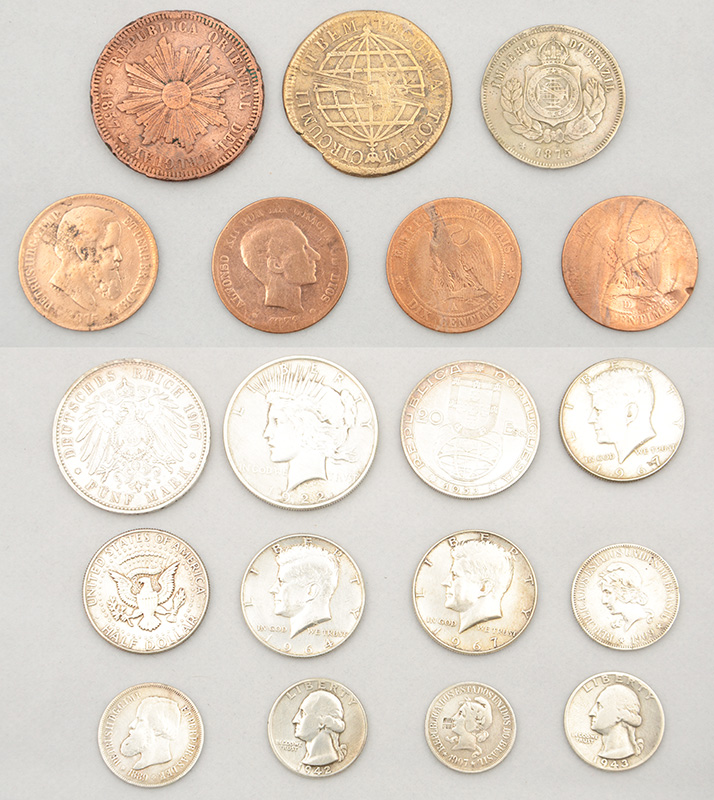 Lote com 12 antigas moedas de prata e 7 de metal . Total 19 peças... - foto 1 de 2