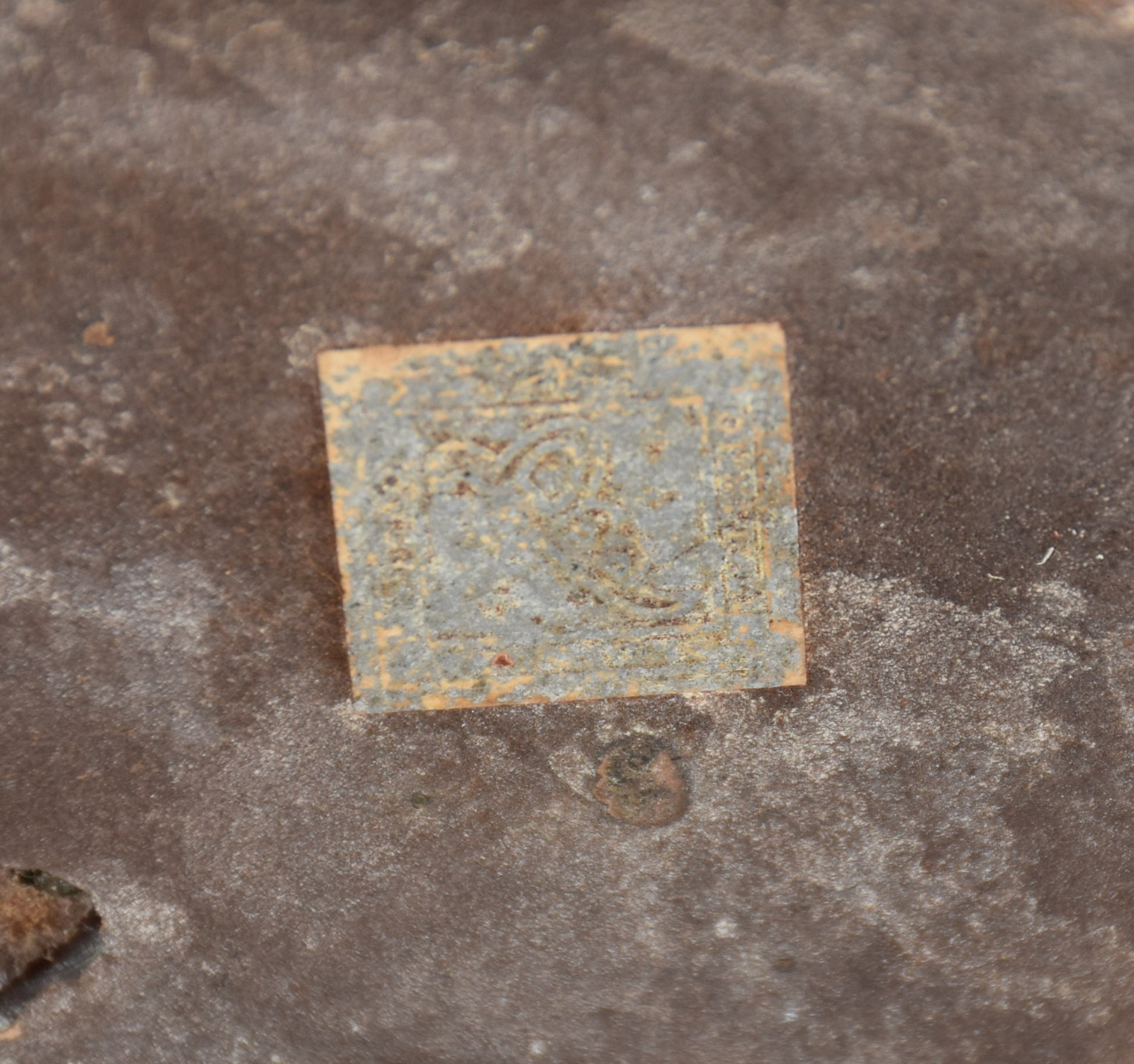 Três esculturas diversas de bronze, sendo uma cópia do "Pensador" de... - foto 6 de 6