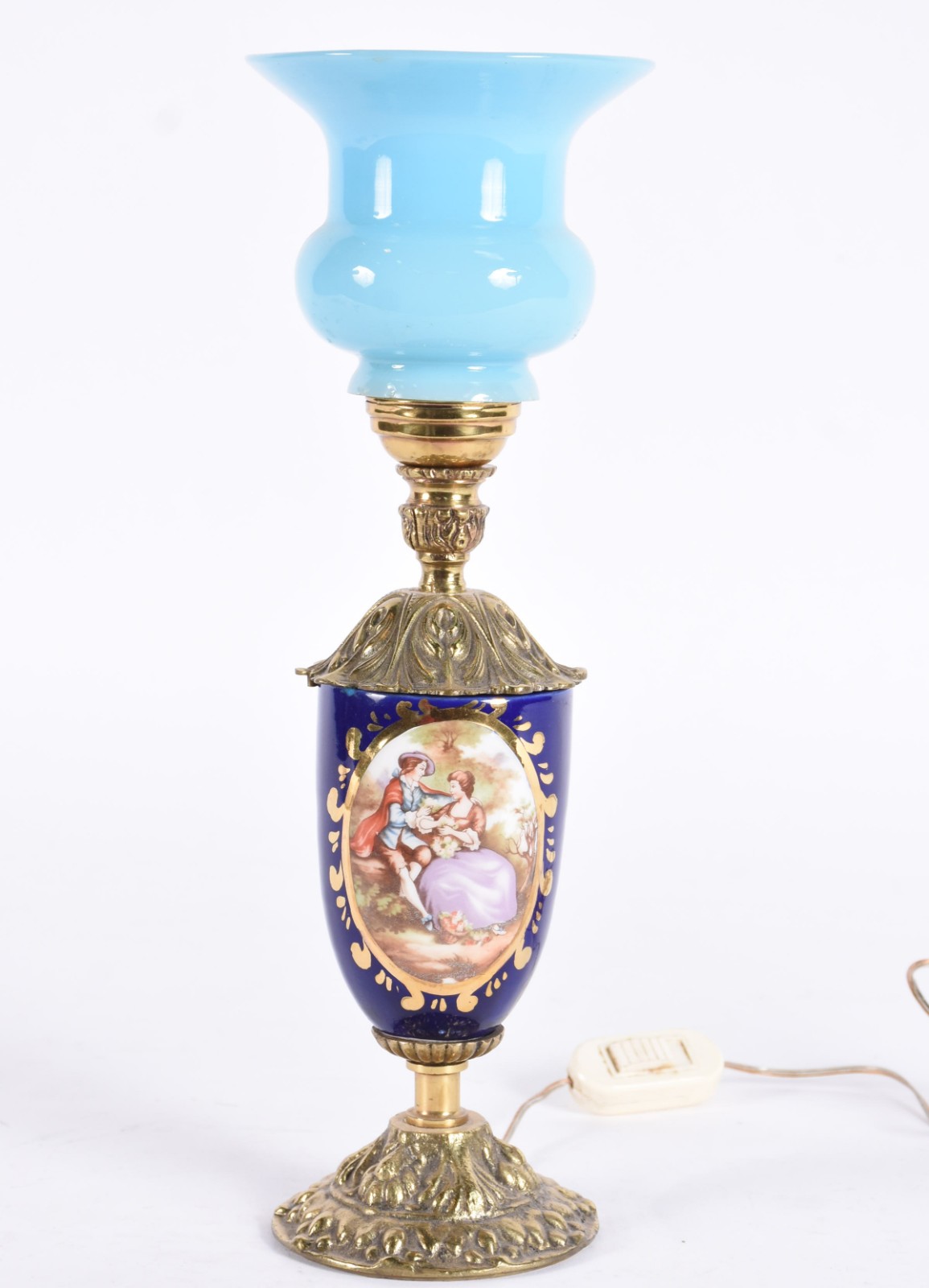 Luminária de porcelana azul cobalto com metal dourado, manga adaptada... - foto 1 de 4