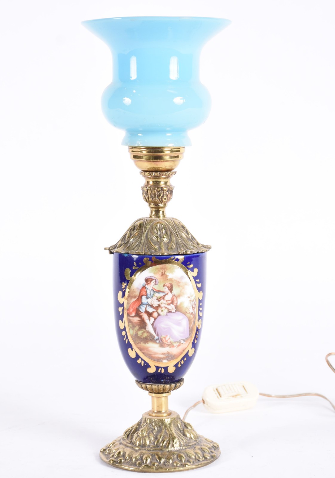 Luminária de porcelana azul cobalto com metal dourado, manga adaptada... - foto 3 de 4