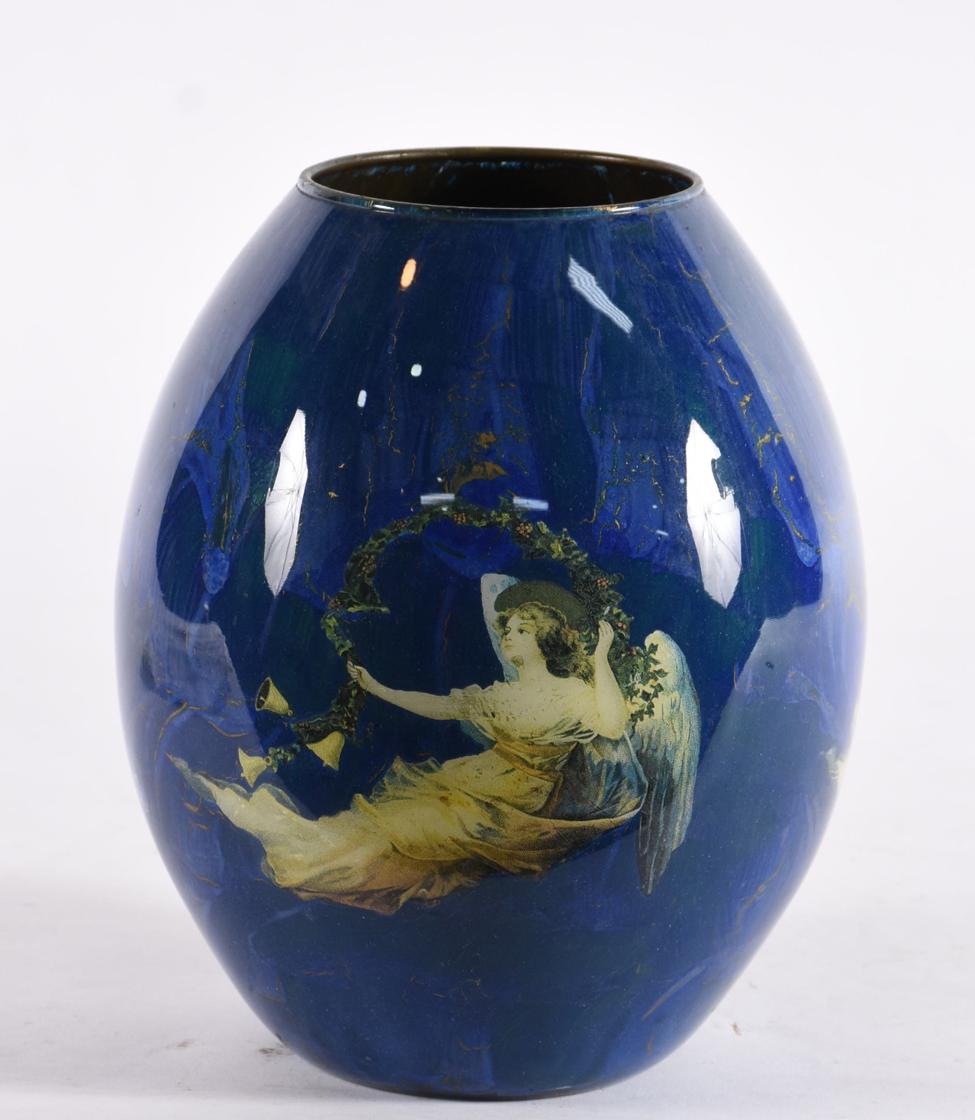 Vaso de vidro pintado em azul com figura angelical em policromia. - foto 2 de 5