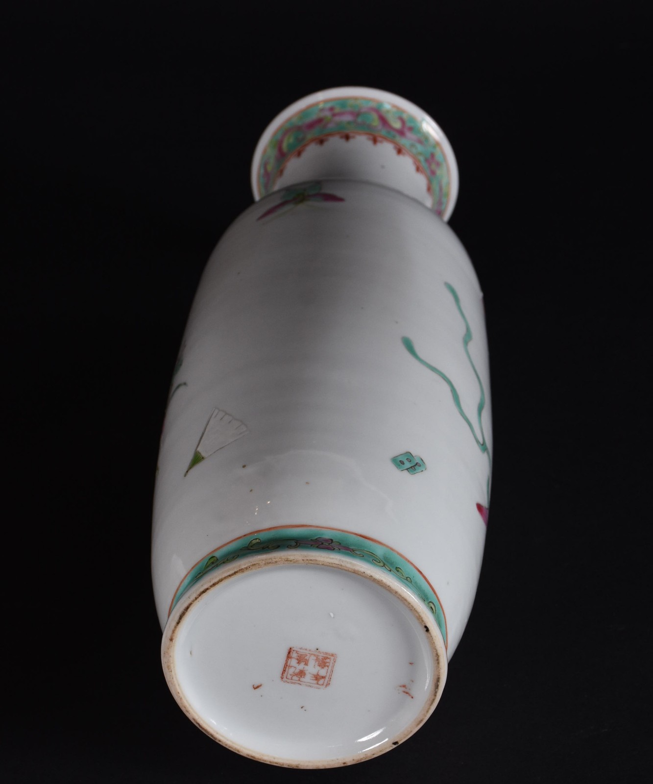 Vaso de porcelana oriental decoração floral em policromia. - foto 3 de 4