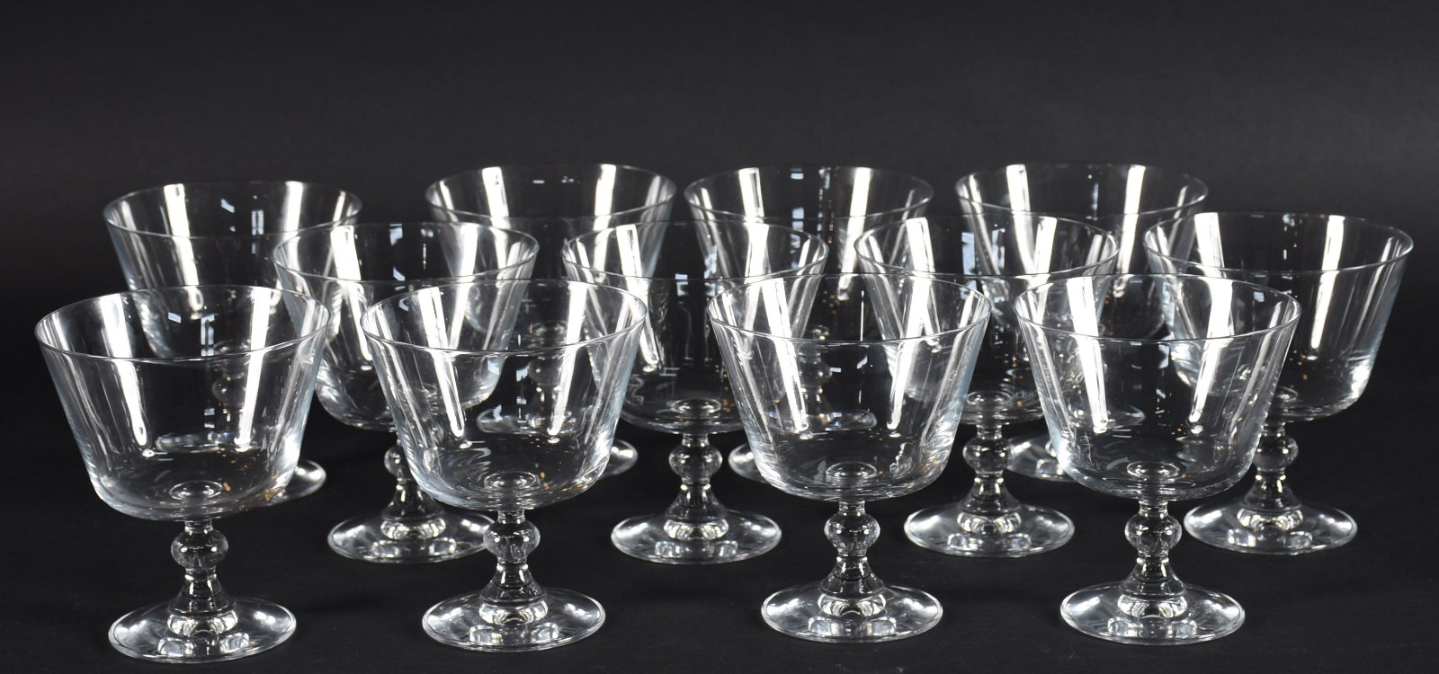 Doze taças de cristal para sobremesa. - foto 3 de 4