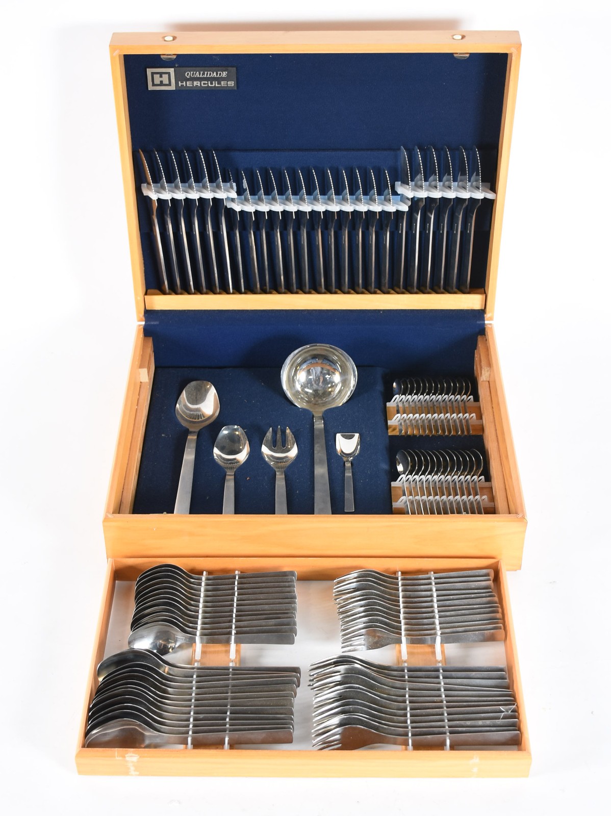 Faqueiro Hercules inox composto de: 12 facas, 12 garfos e 12 colheres... - foto 1 de 6