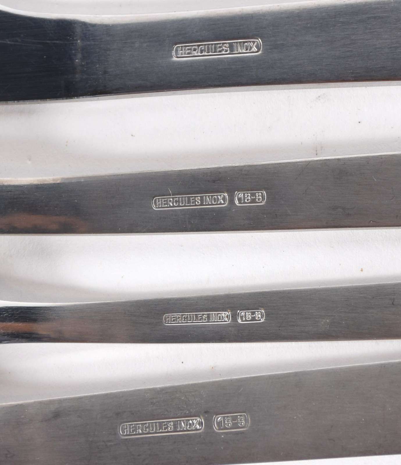 Faqueiro Hercules inox composto de: 12 facas, 12 garfos e 12 colheres... - foto 5 de 6