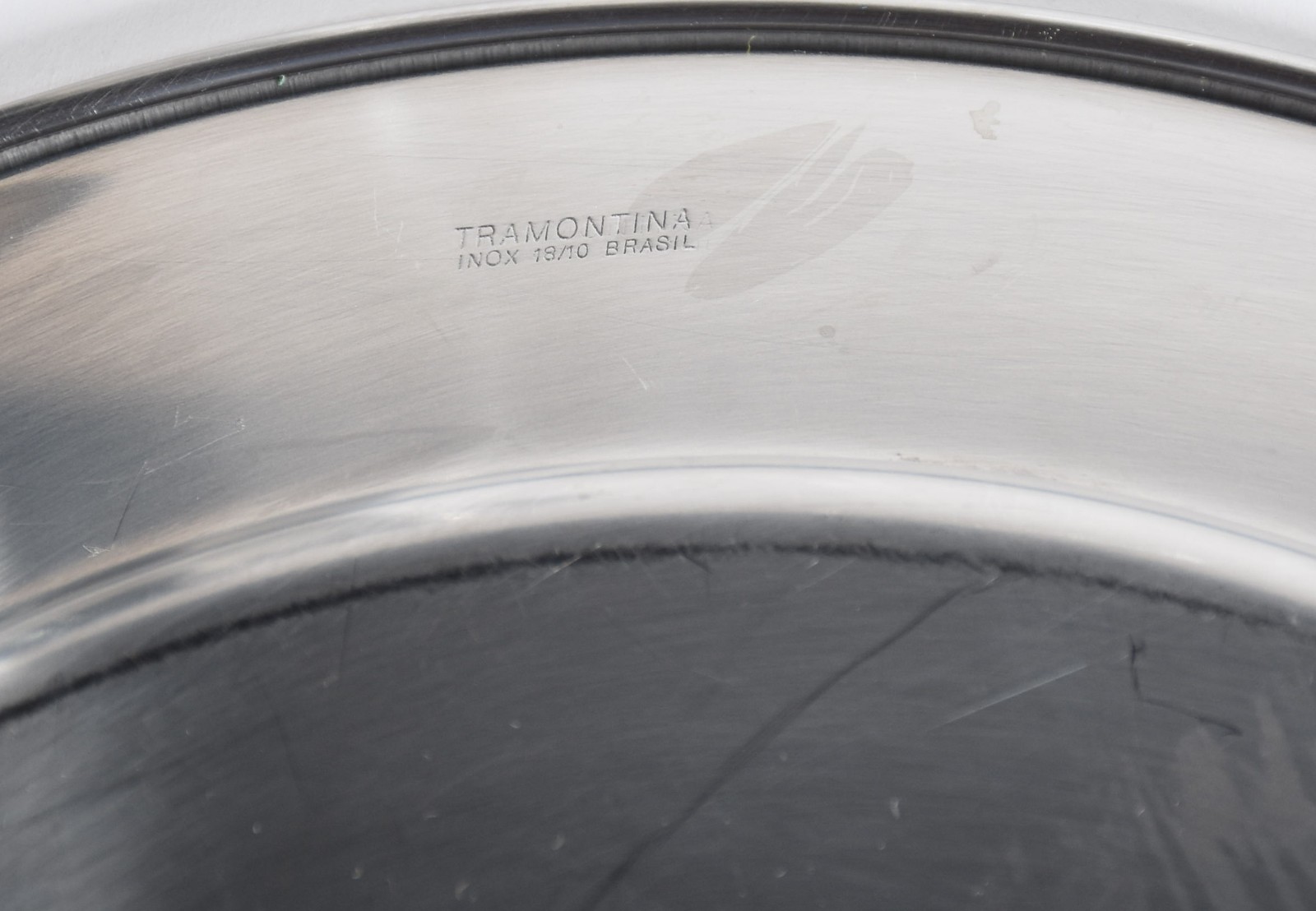 Caçarola com rechaud e presentoir de inox Tramontina. - foto 4 de 6