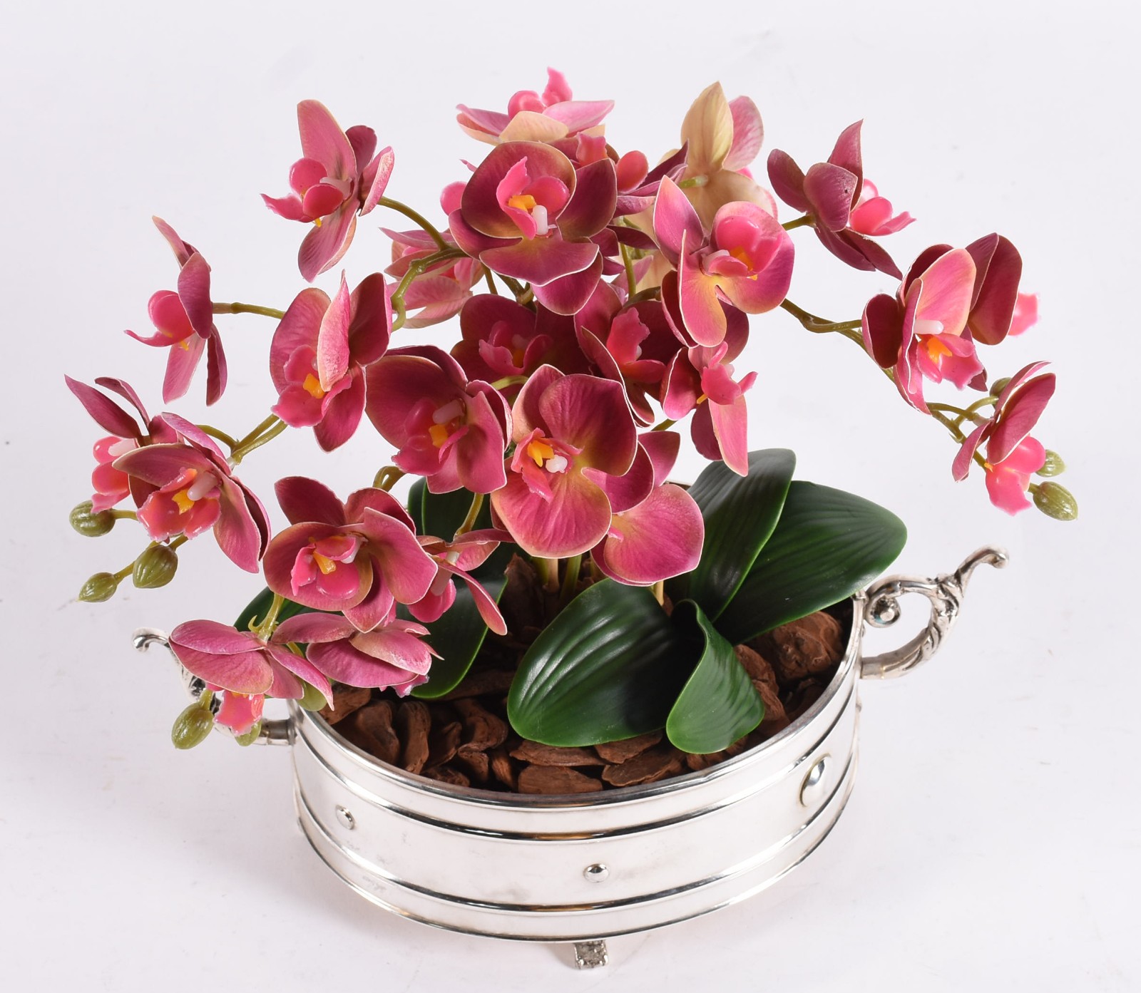 Cachepot com banho de prata com composição floral de orquídeas... - foto 4 de 5