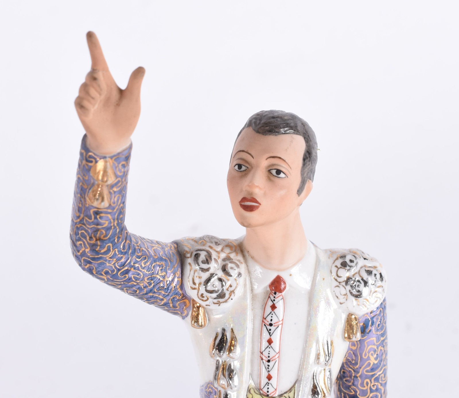 Par de estatueta de porcelana Santana policromada com realces... - foto 2 de 6