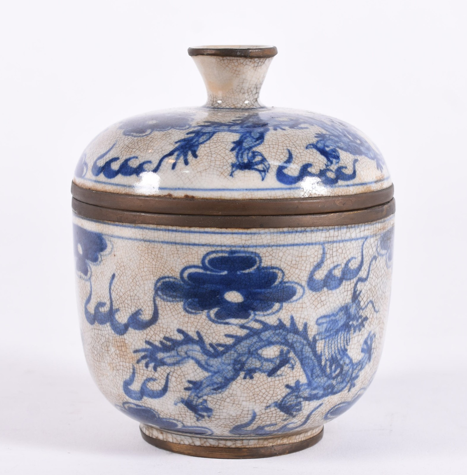 Bowl com tampa de porcelana oriental decorada com dragão em azul e... - foto 1 de 4