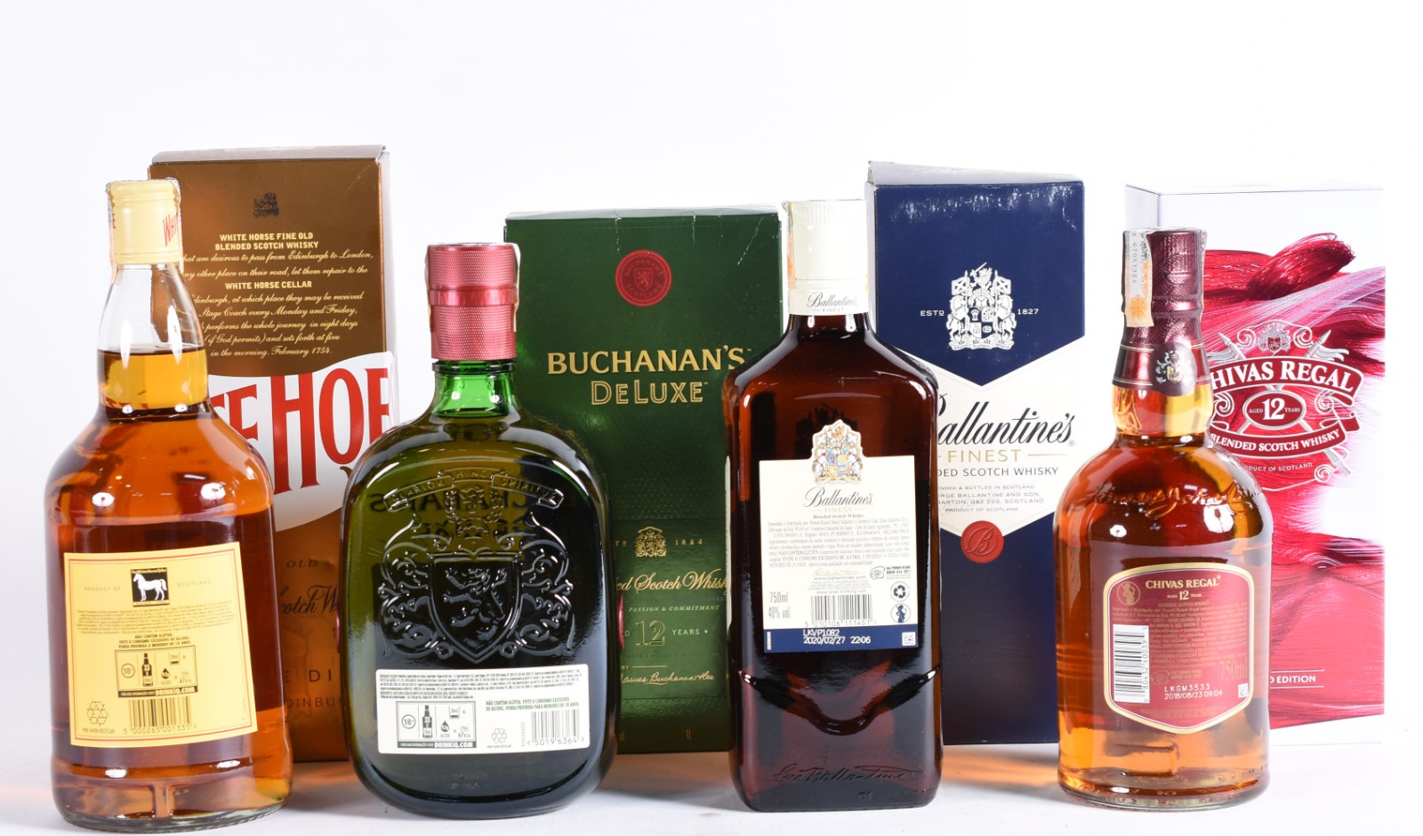 Quatro garrafas de Whisky, sendo: White Horse, Buchanan's Luxe 12... - foto 4 de 6
