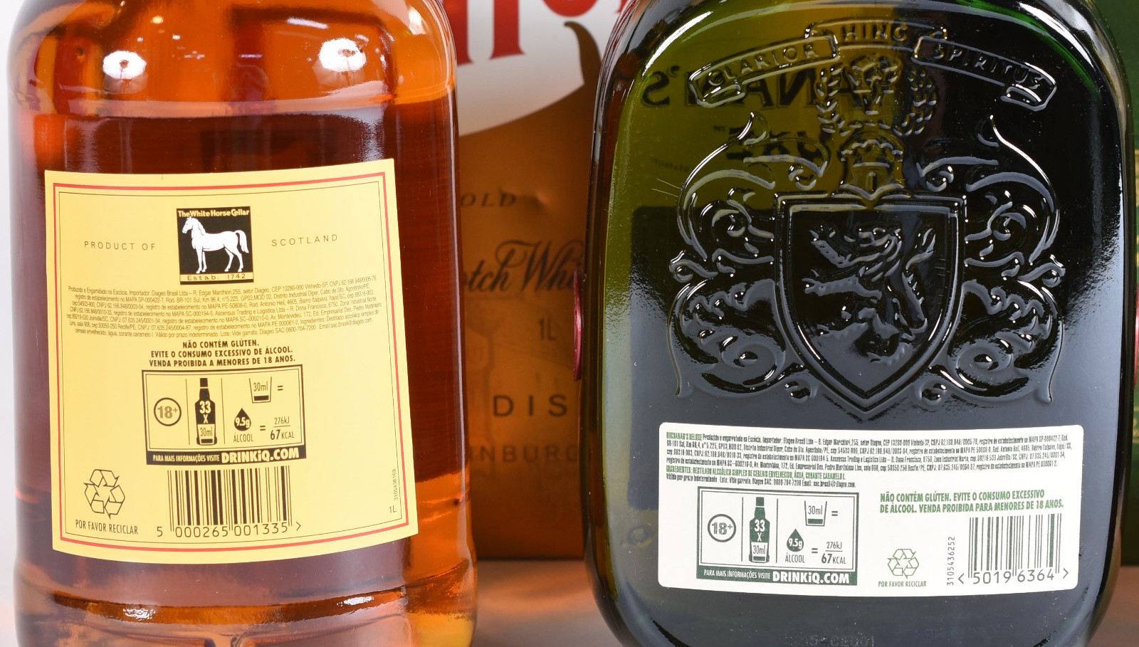 Quatro garrafas de Whisky, sendo: White Horse, Buchanan's Luxe 12... - foto 5 de 6