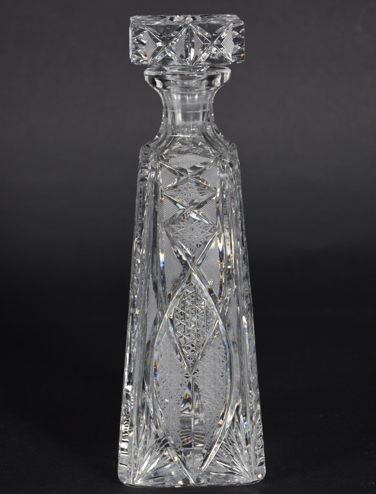 Garrafa de cristal Tcheco lapidado. - foto 1 de 4