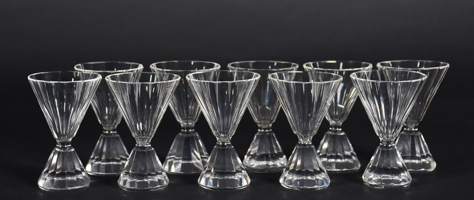 Dez copinhos para licor de cristal facetado. - foto 1 de 4