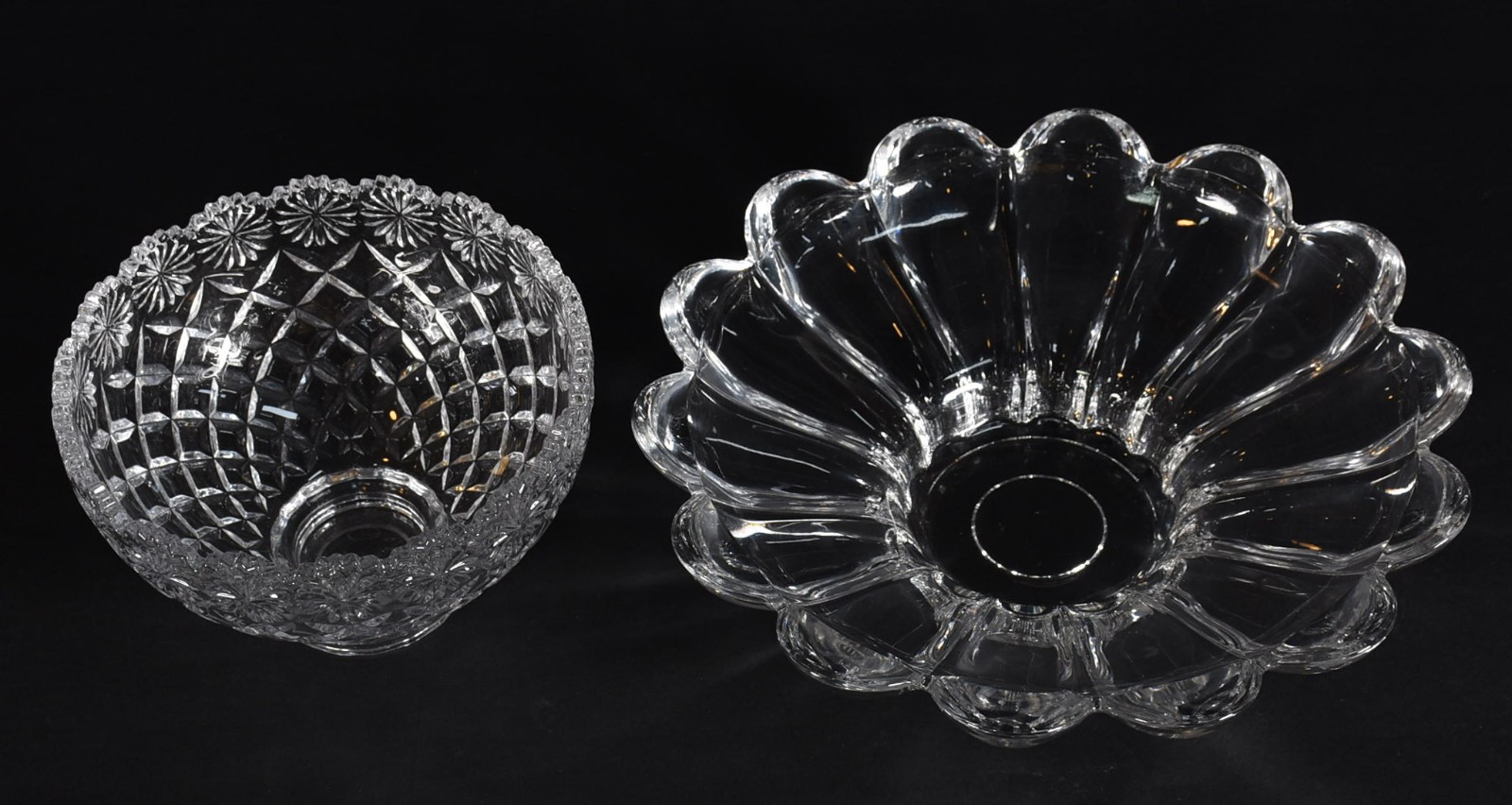 Duas peças em demi cristal, sendo: centro de mesa e bowl. - foto 2 de 2