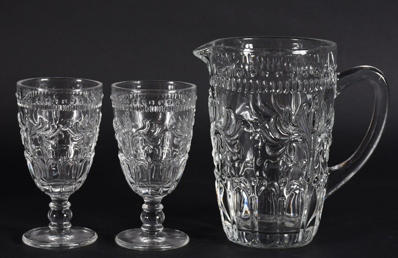 Conjunto em demi cristal composto de 6 taças e jarra para refresco... - foto 3 de 3