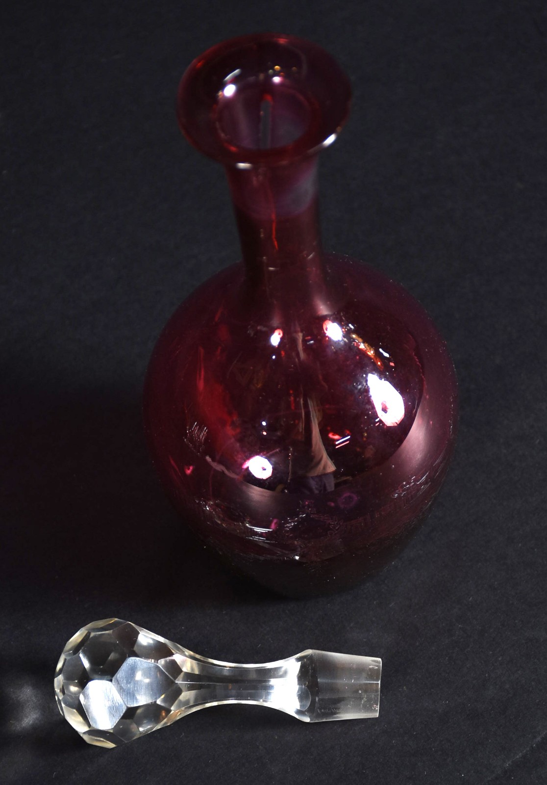 Conjunto de cristal lavrado composto de: 12 cálices para vinho tinto... - foto 3 de 4