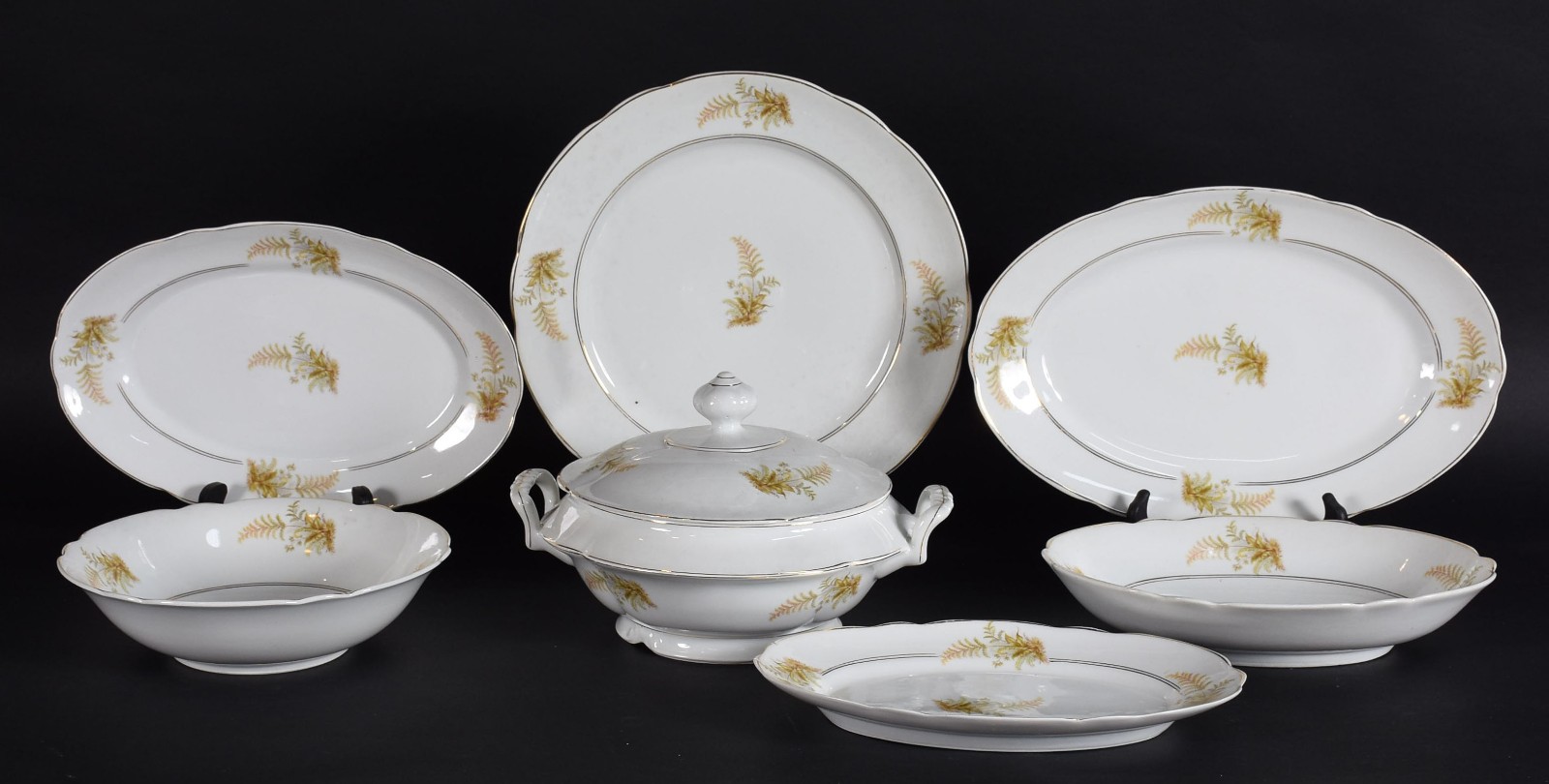 Aparelho de jantar e café de porcelana REAL composto de: 12 pratos... - foto 3 de 9