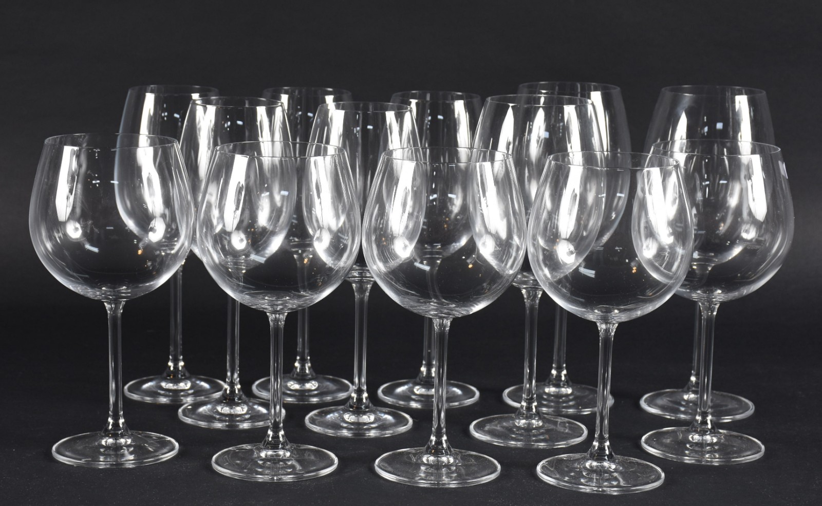 Lote com 13 taças para vinho em demi cristal liso (tamanhos... - foto 1 de 3