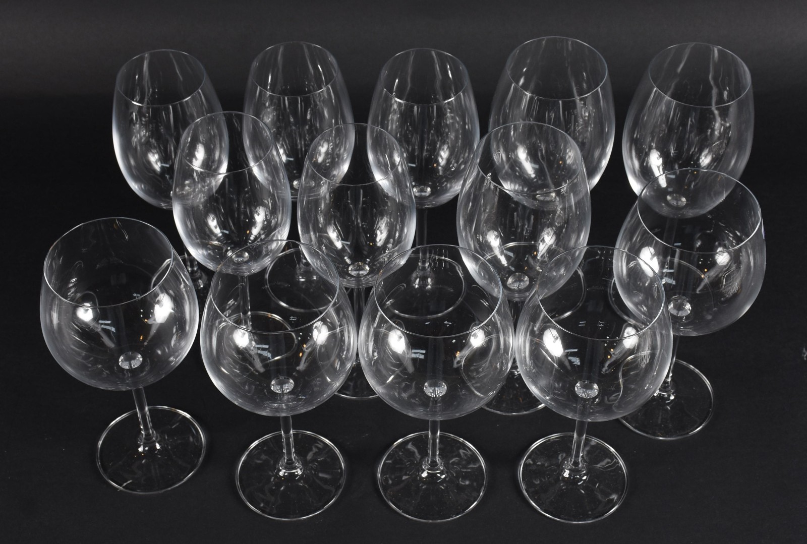 Lote com 13 taças para vinho em demi cristal liso (tamanhos... - foto 2 de 3