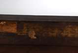 Mesa de jantar de madeira nobre, tampo retangul... - Mesa de jantar de madeira nobre, tampo retangular com duas tábuas extensoras (cada uma medindo 45 cm x 104 cm), base em duplo balaustre terminan...