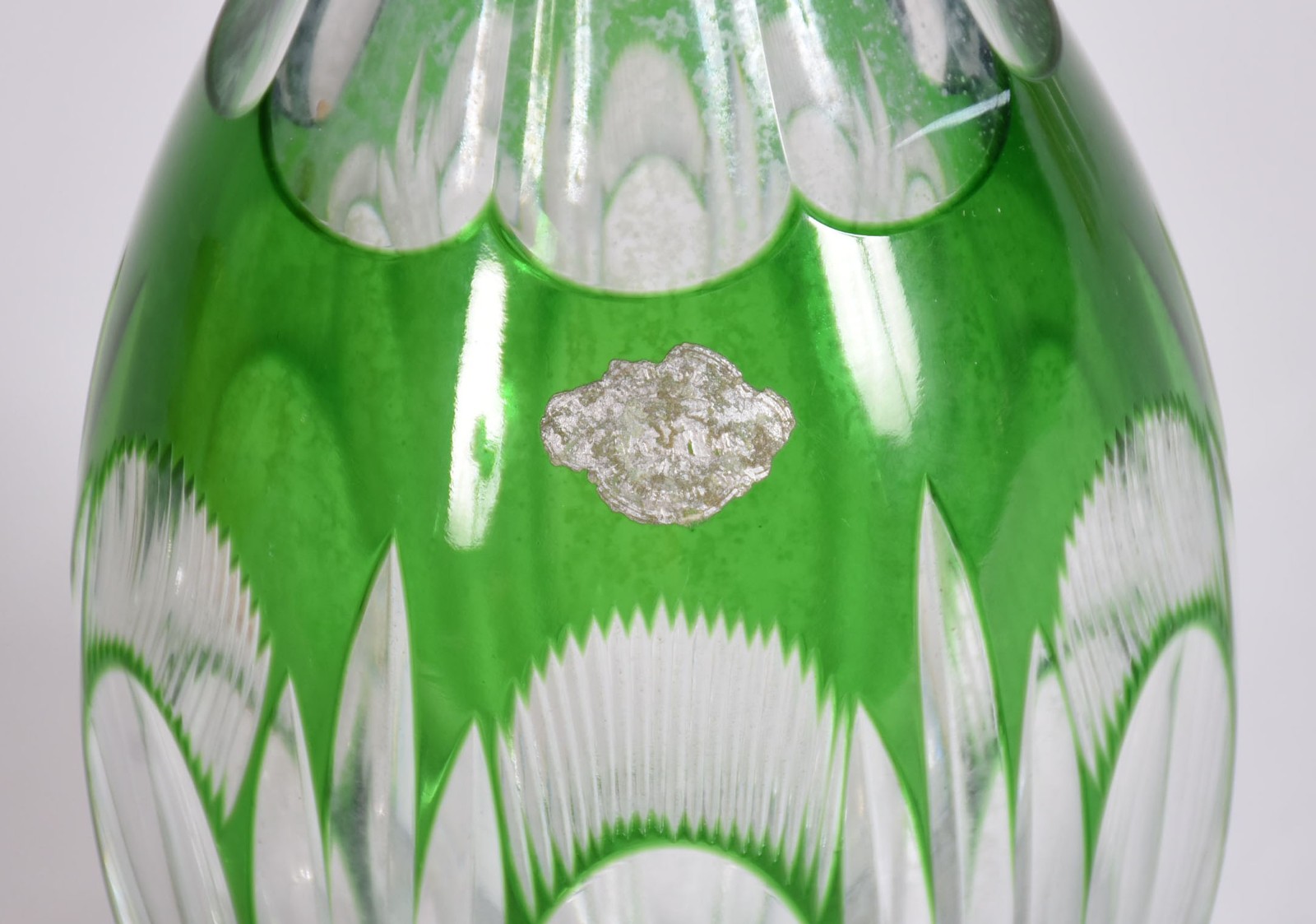Licoreira de cristal doublé verde (com mofo e tampa colada) e 4... - foto 4 de 7