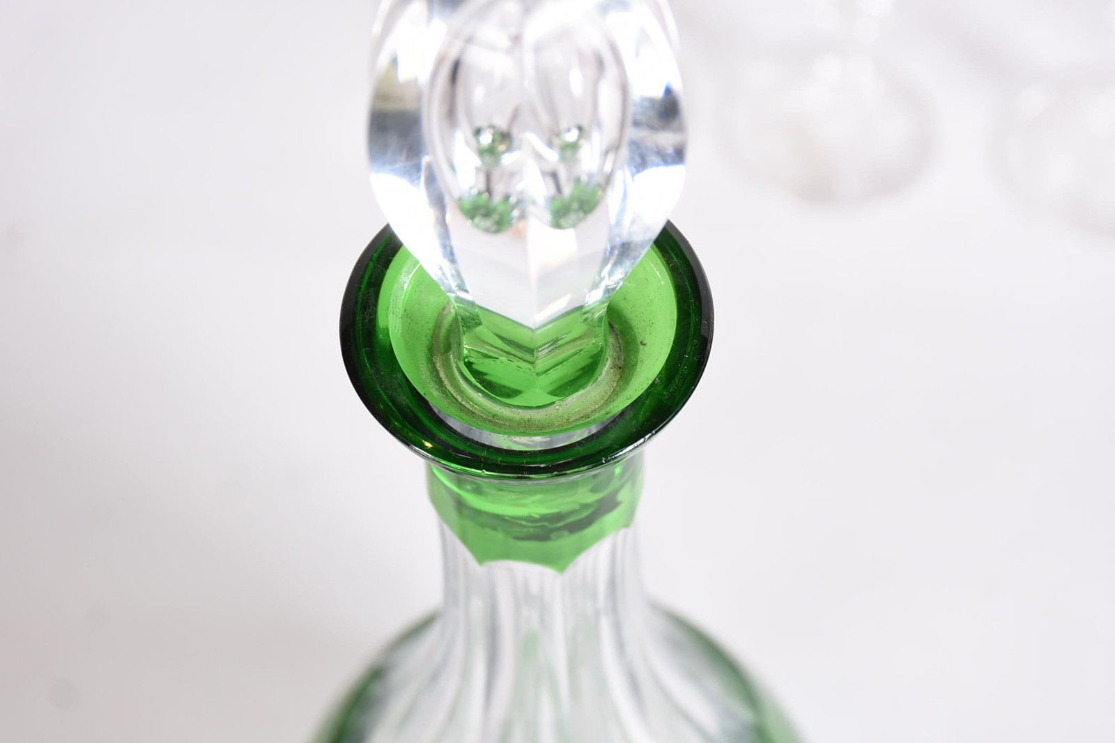 Licoreira de cristal doublé verde (com mofo e tampa colada) e 4... - foto 5 de 7