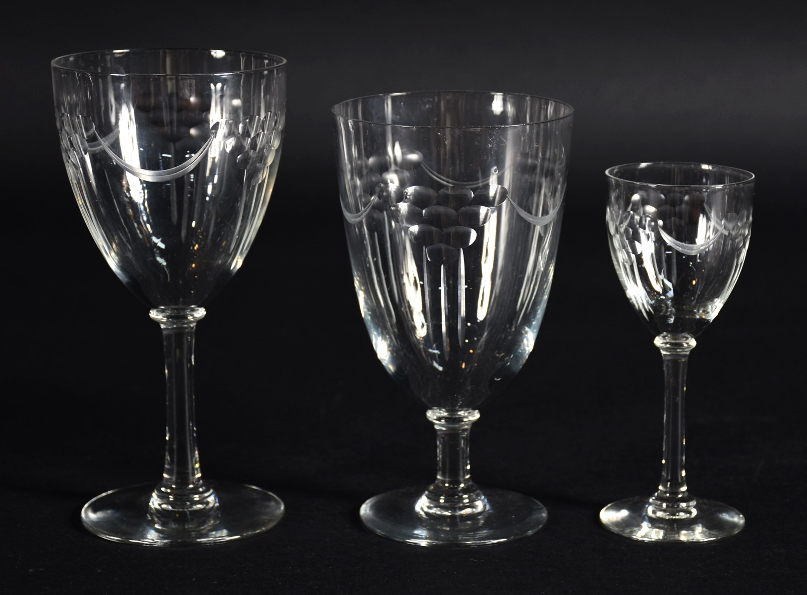 Serviço de cristal composto de: 11 taças para champagne, 10 para... - foto 2 de 4
