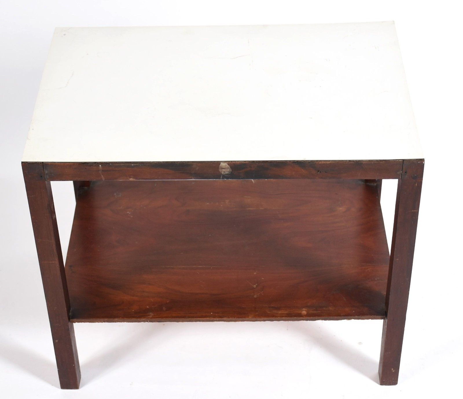 Mesa retangular de madeira com tampo de fórmica. (com desgastes). - foto 2 de 4