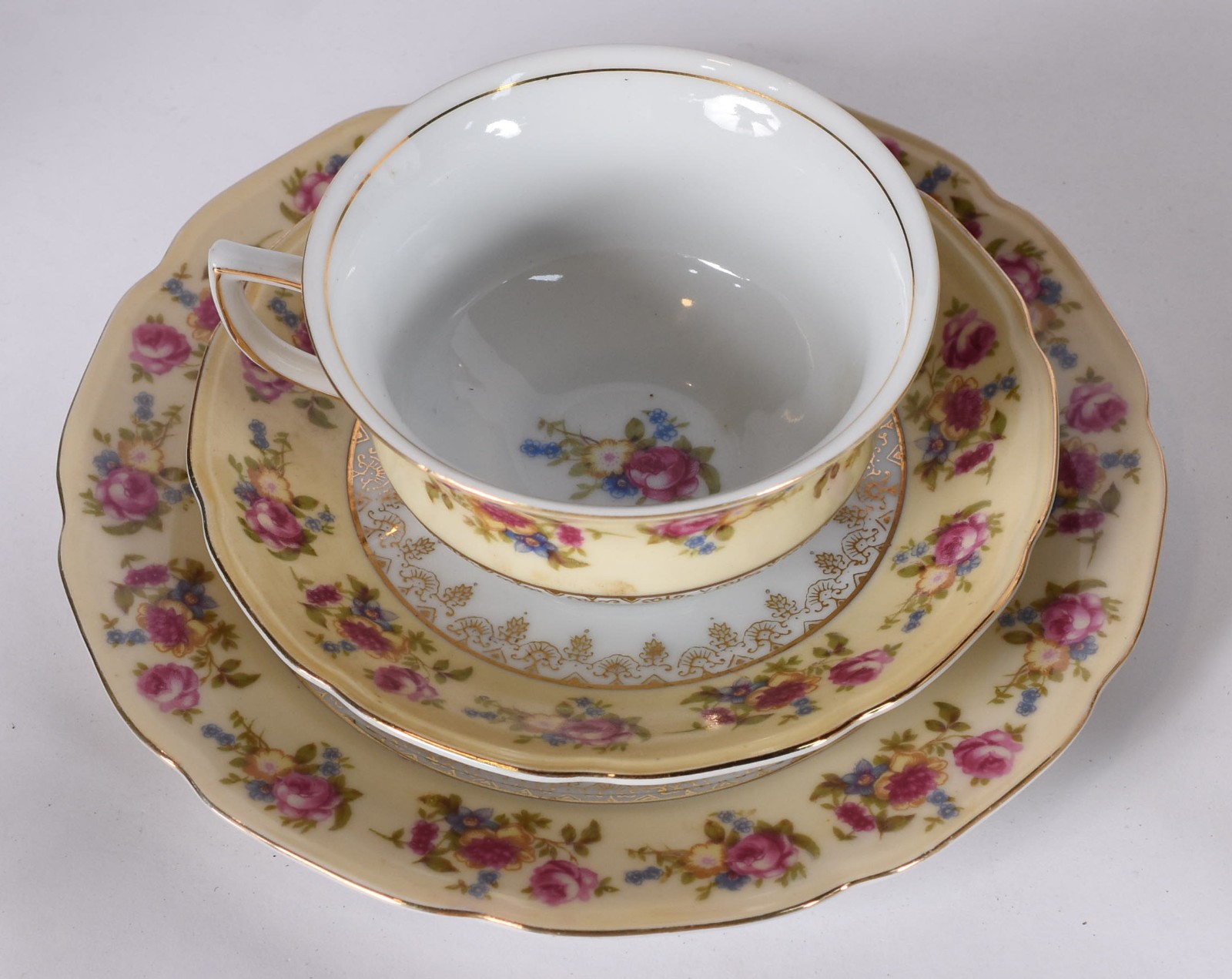 Aparelho de jantar, chá e café de porcelana japonesa "Gold Castle"... - foto 4 de 9