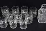 Conjunto com garrafa de cristal lapidado e 10 c... - Conjunto com garrafa de cristal lapidado e 10 copos curtos para whisky.