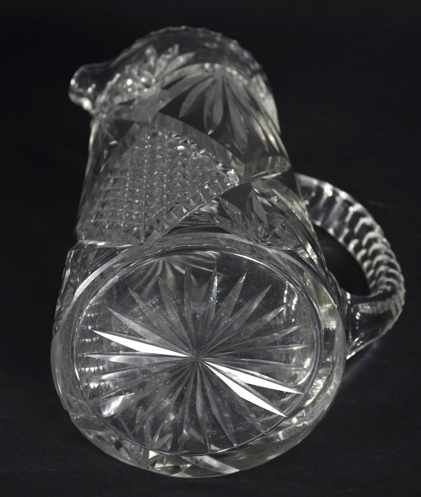 Jarra de cristal lapidado, acompanham 11 cálices para licor de... - foto 4 de 5