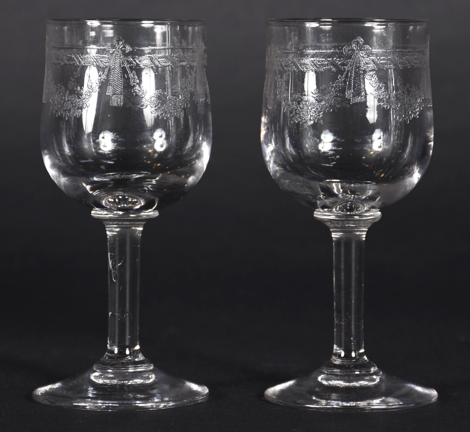 Jarra de cristal lapidado, acompanham 11 cálices para licor de... - foto 5 de 5