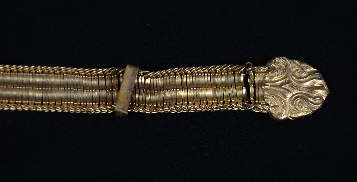 Pulseira de ouro amarelo com granada cabochon. (no estado) Peso: 30 g - foto 3 de 3