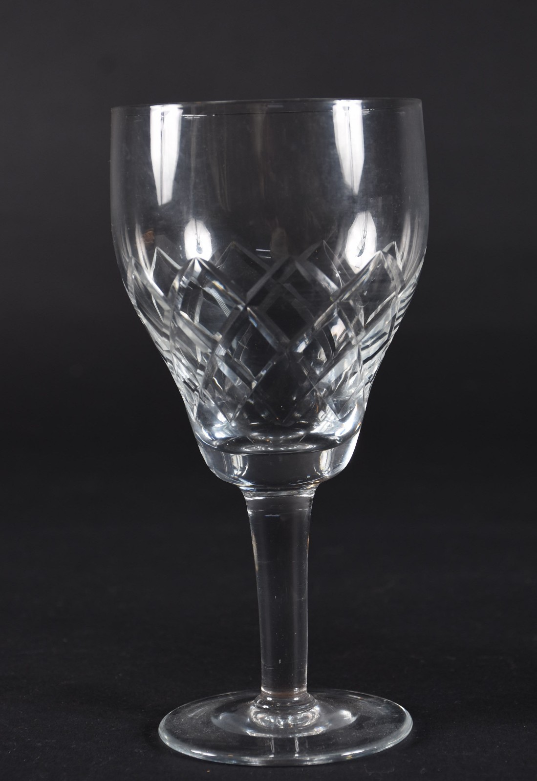 Parte de serviço de cálices composto de: 9 para vinho tinto, 6 para... - foto 3 de 3