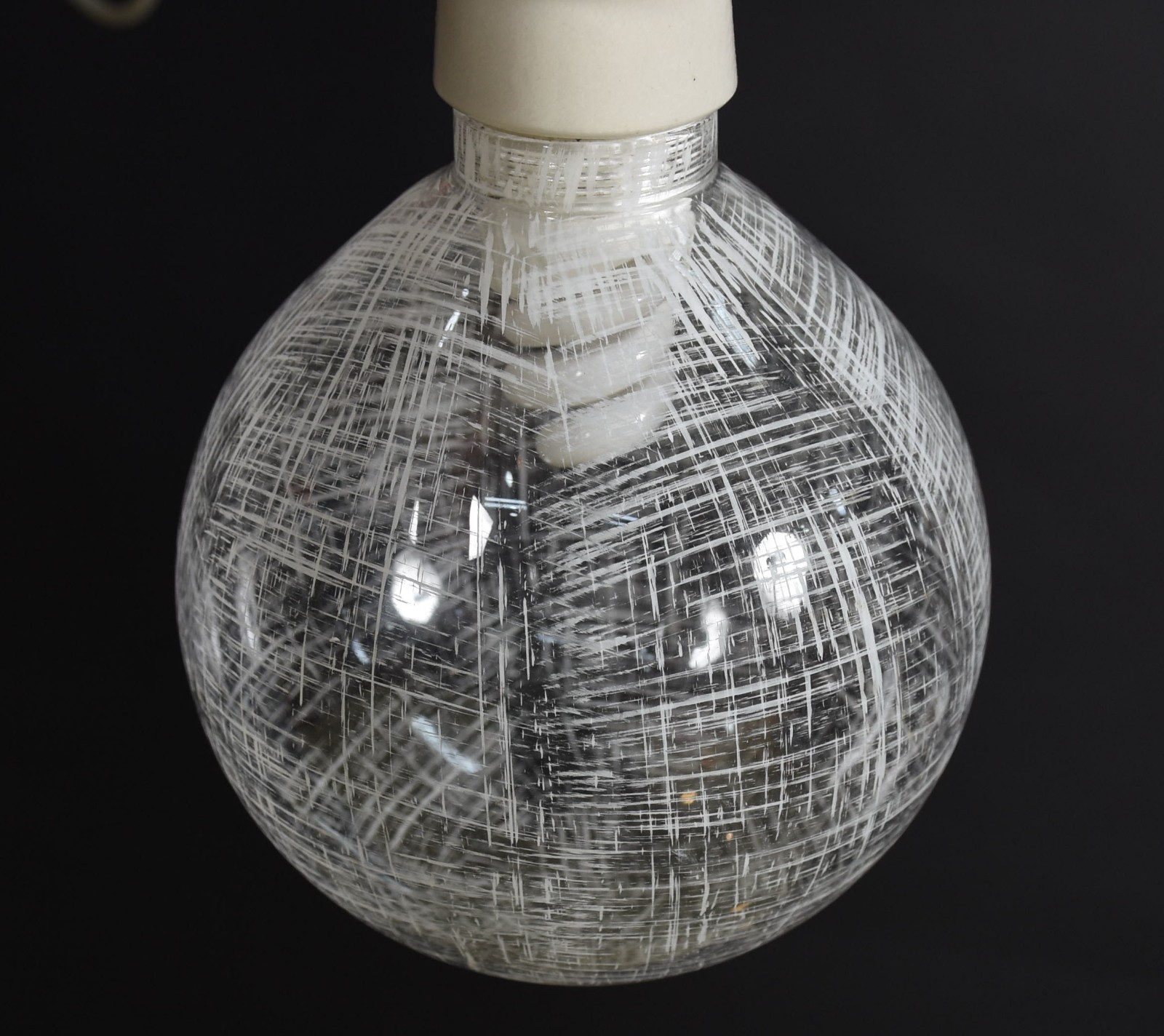 Luminária Savoie, 1979 - Edição especial com o globo em policarbonato. - foto 4 de 5